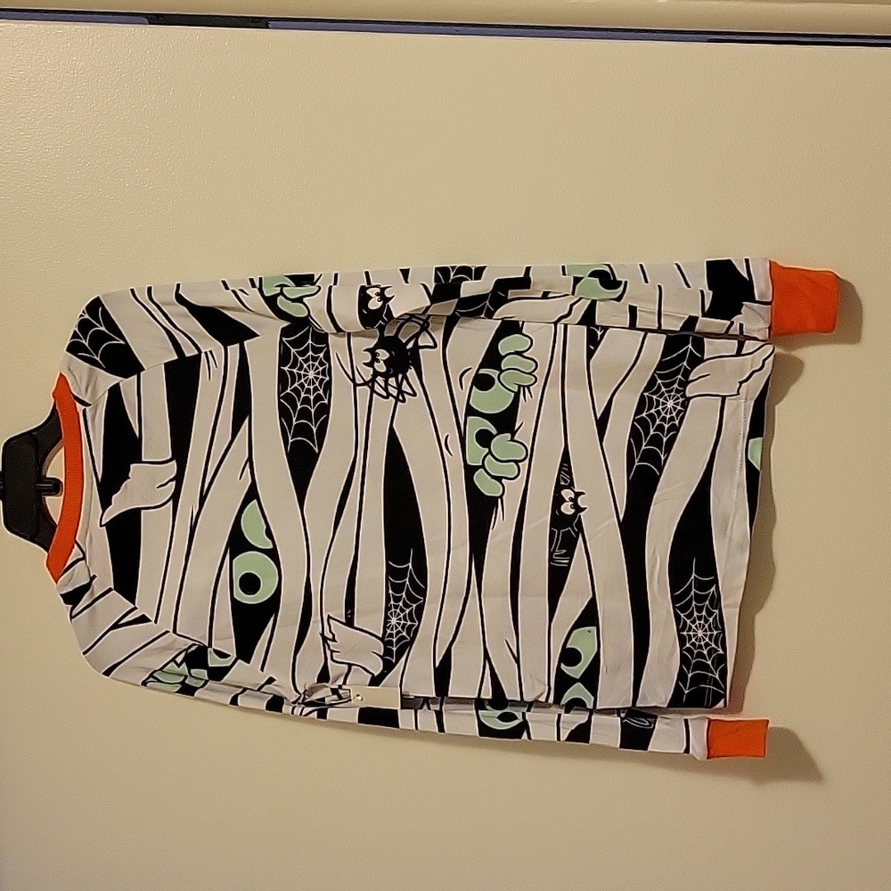 NWT: Halloween Lil' Monster Glow in the Dark Pajamas - Picture 8 of 14
